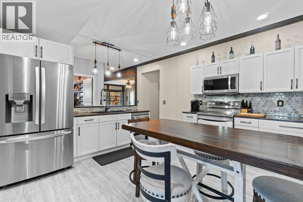 2860 15 Avenue NE, Salmon Arm