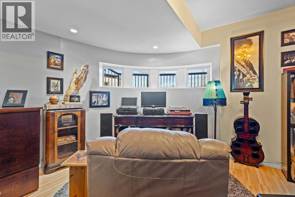 2860 15 Avenue NE, Salmon Arm