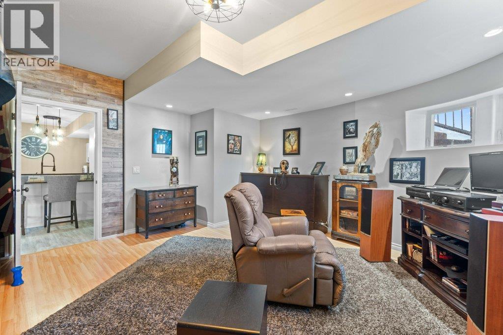 2860 15 Avenue NE, Salmon Arm