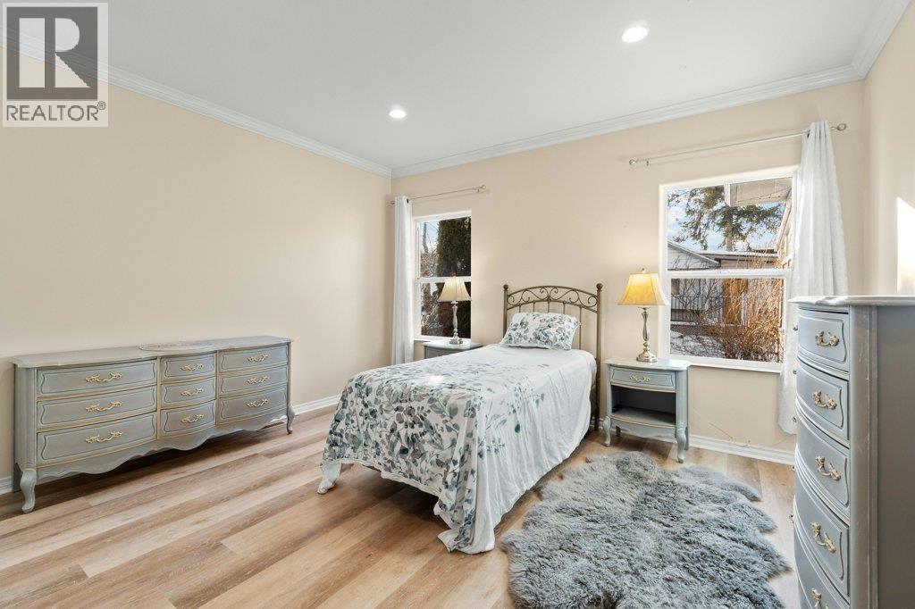 2860 15 Avenue NE, Salmon Arm