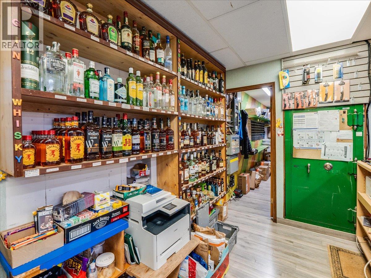  502 12th Avenue, Genelle