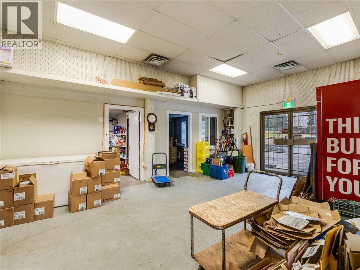  502 12th Avenue, Genelle