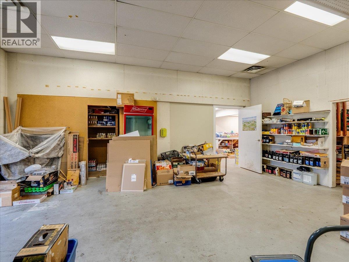  502 12th Avenue, Genelle