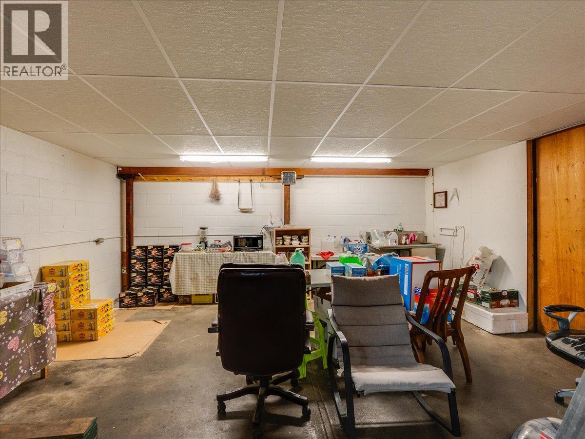  502 12th Avenue, Genelle