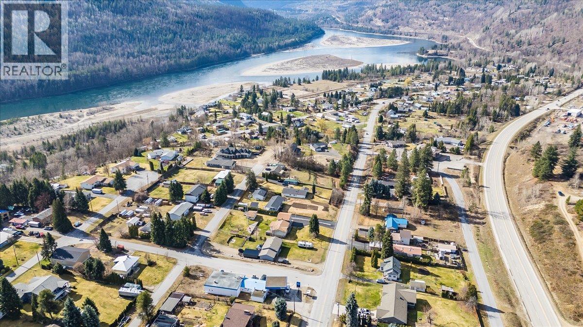  502 12th Avenue, Genelle