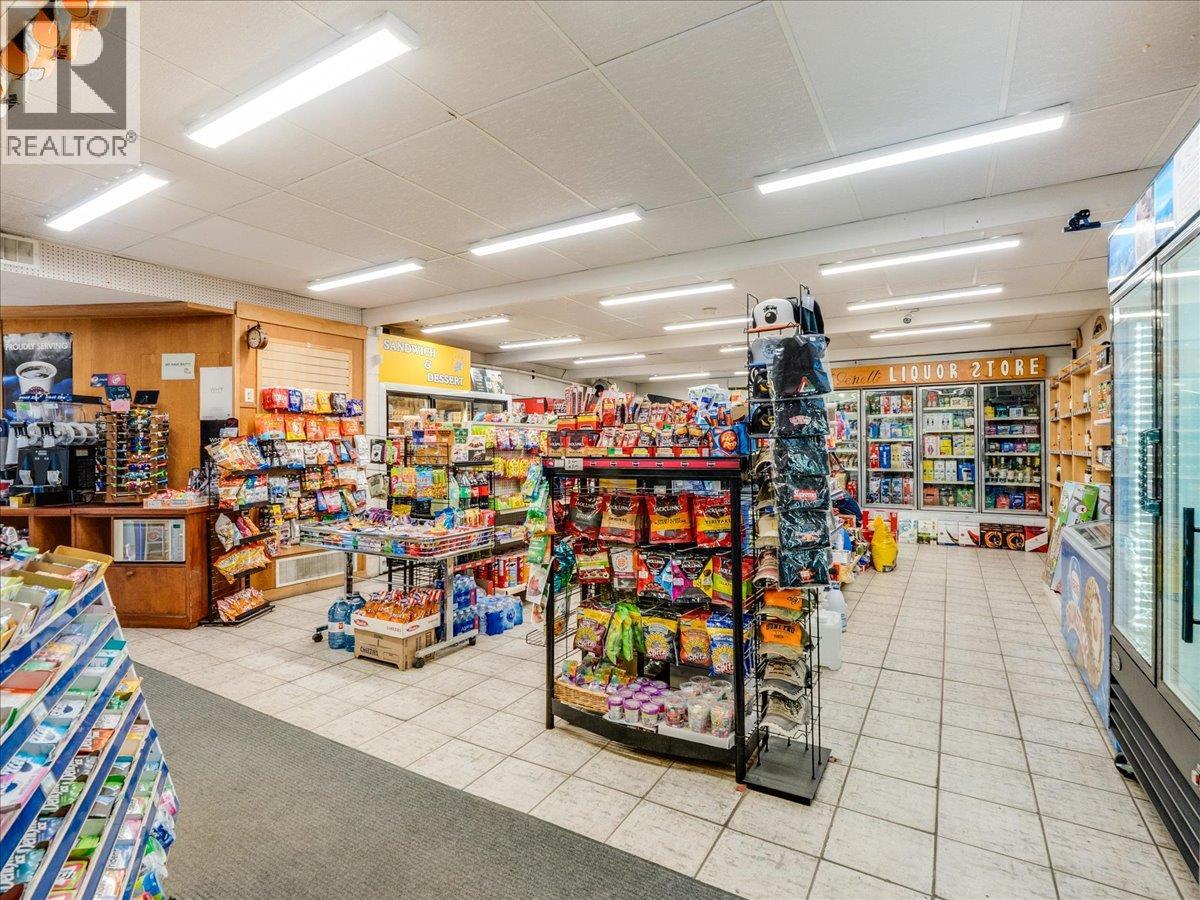  502 12th Avenue, Genelle