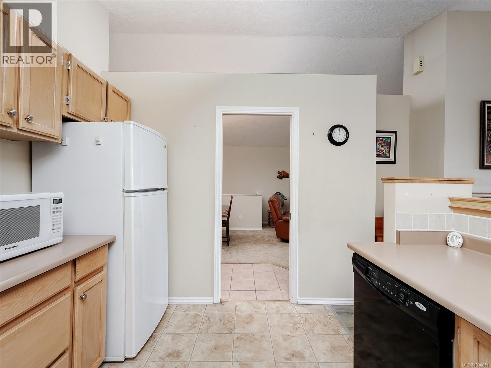 #31 901 KENTWOOD LANE - 10