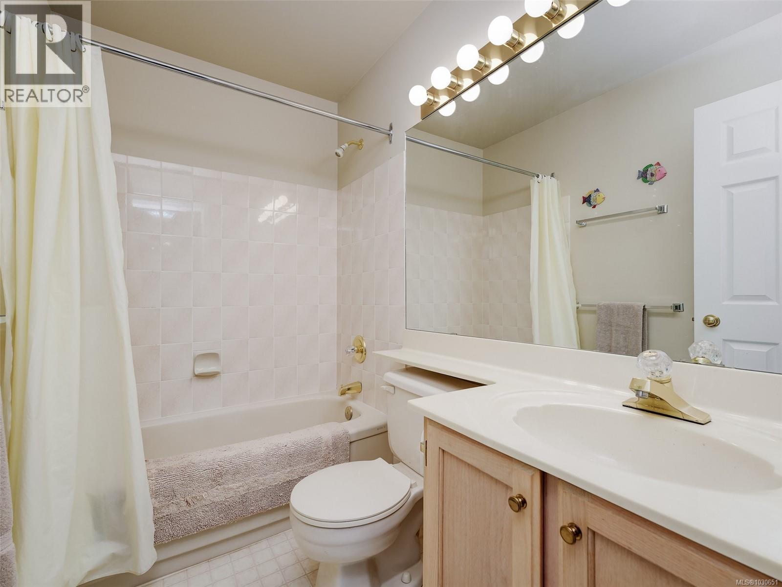 #31 901 KENTWOOD LANE - 14