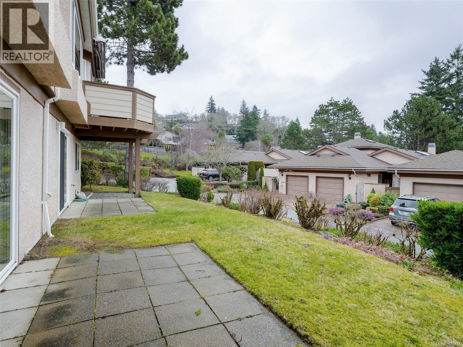 #31 901 KENTWOOD LANE - 20