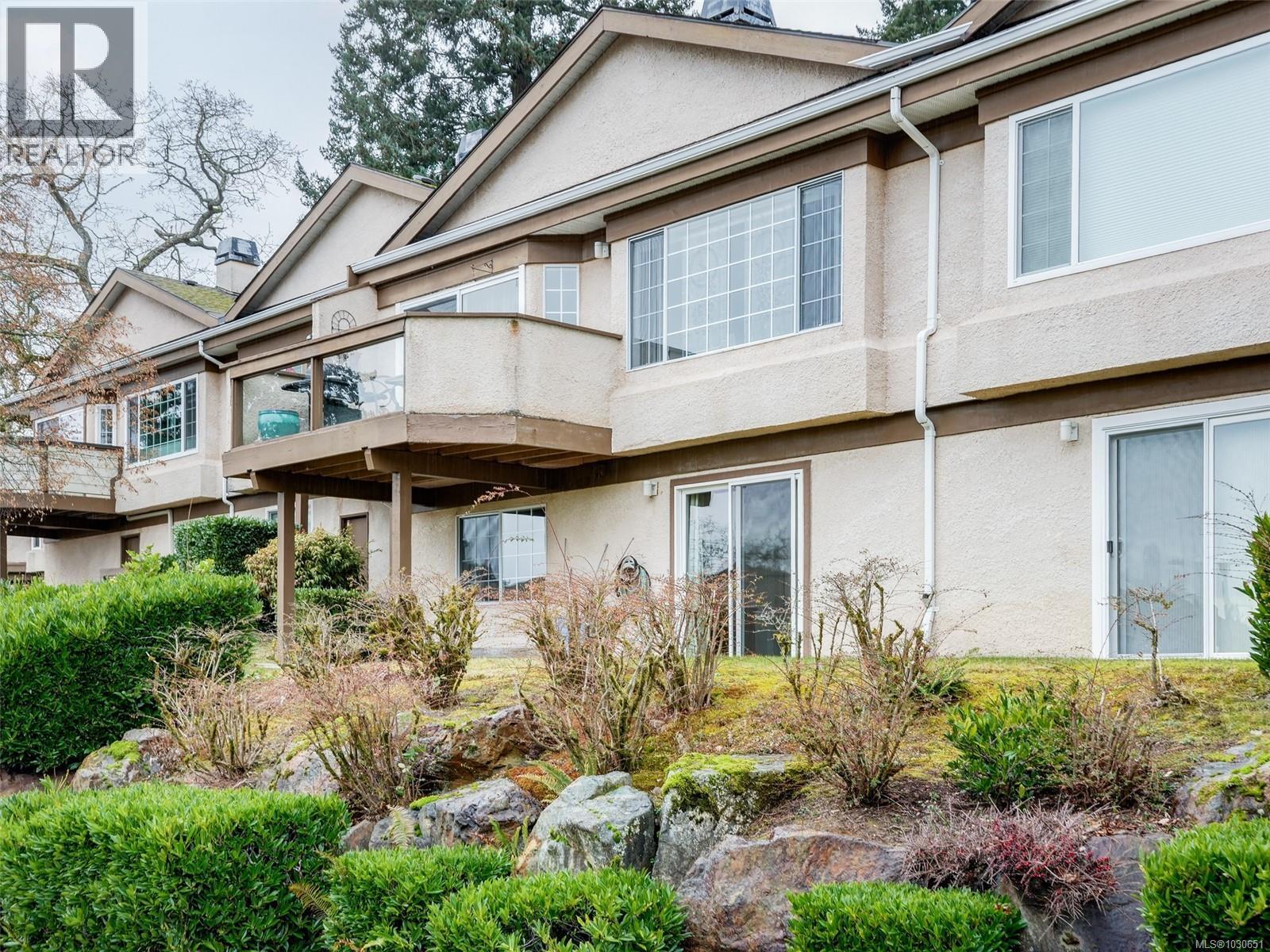 #31 901 KENTWOOD LANE - 24