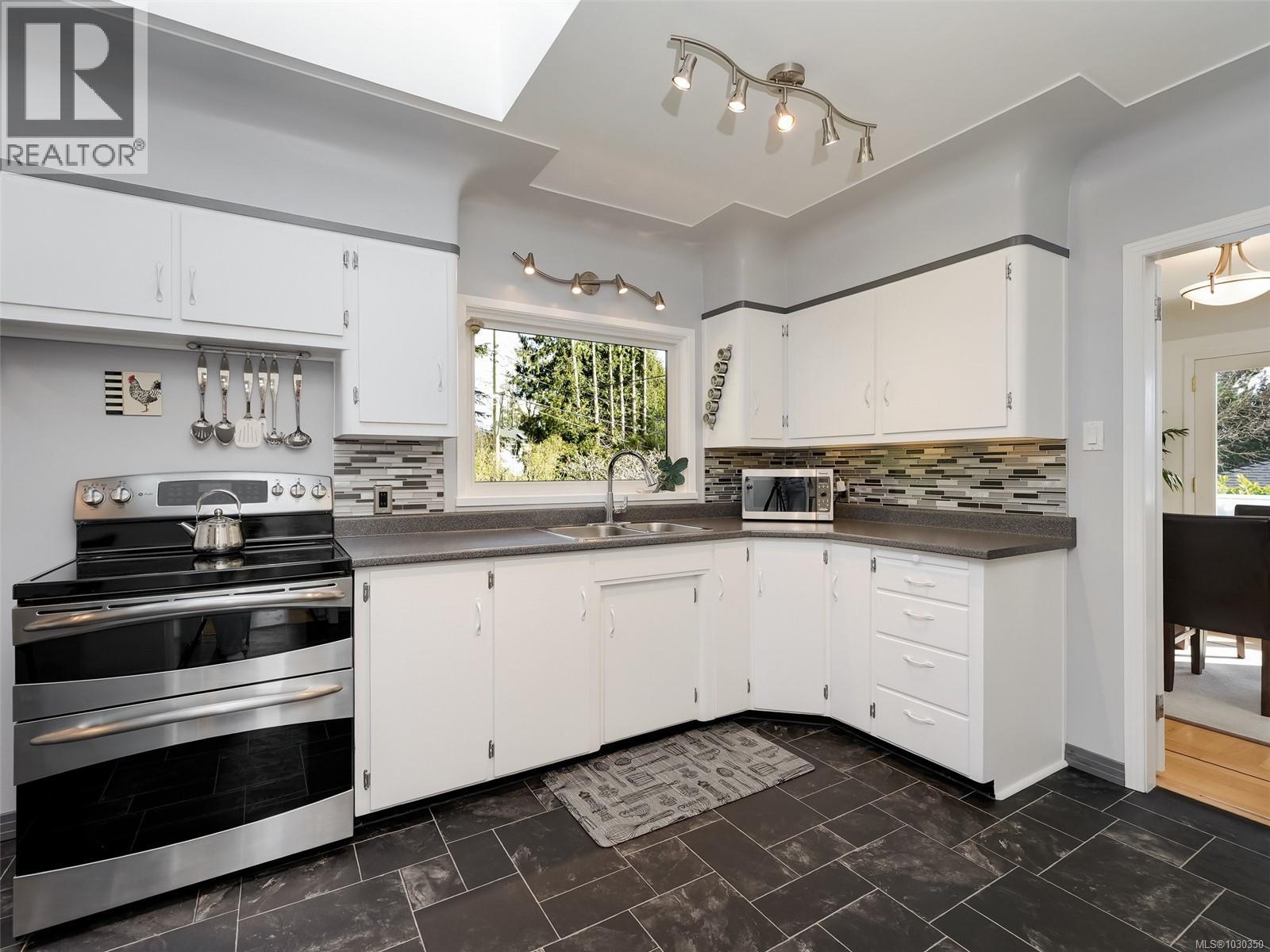 2991 EASTDOWNE RD - 8