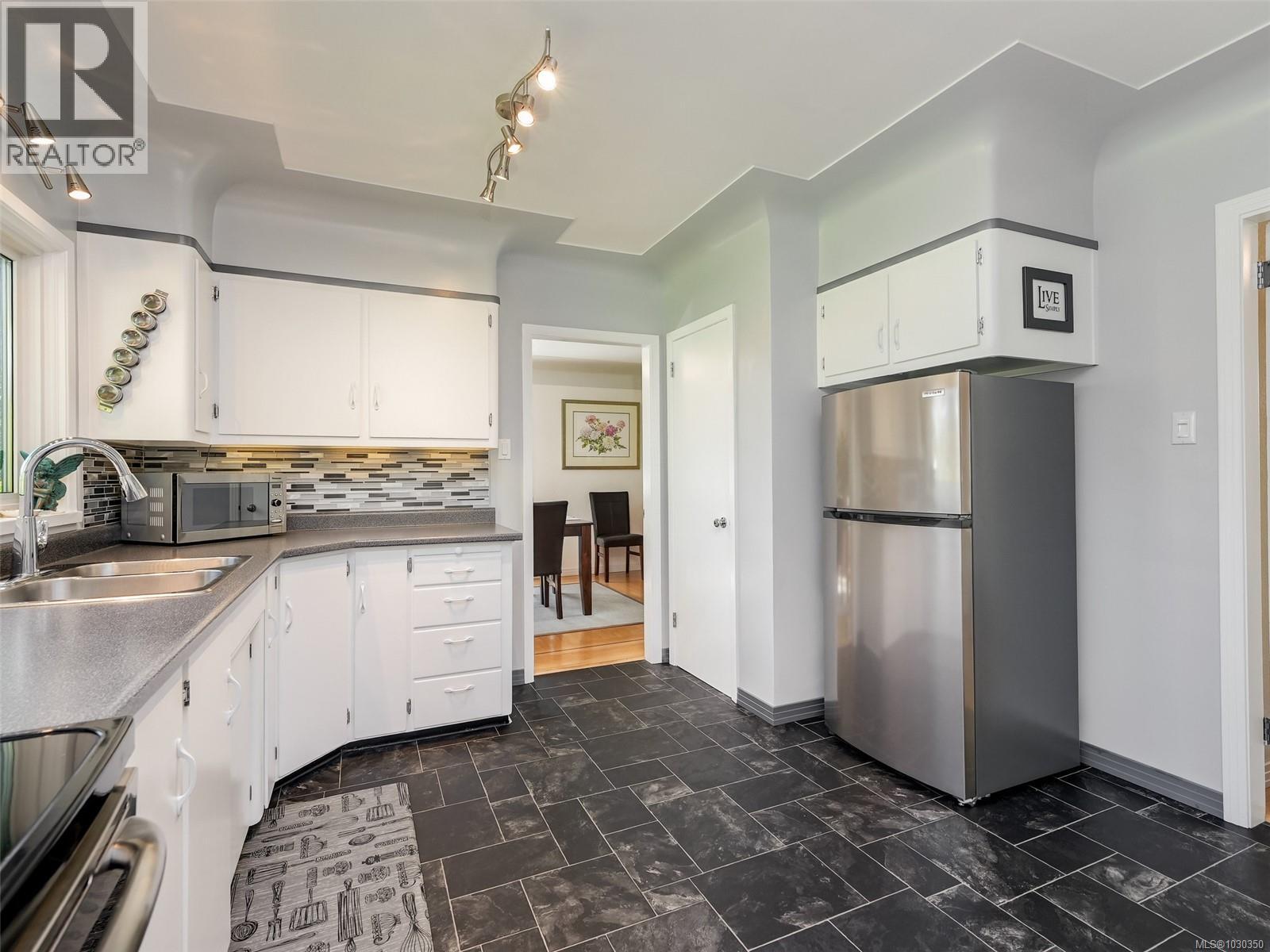 2991 EASTDOWNE RD - 9