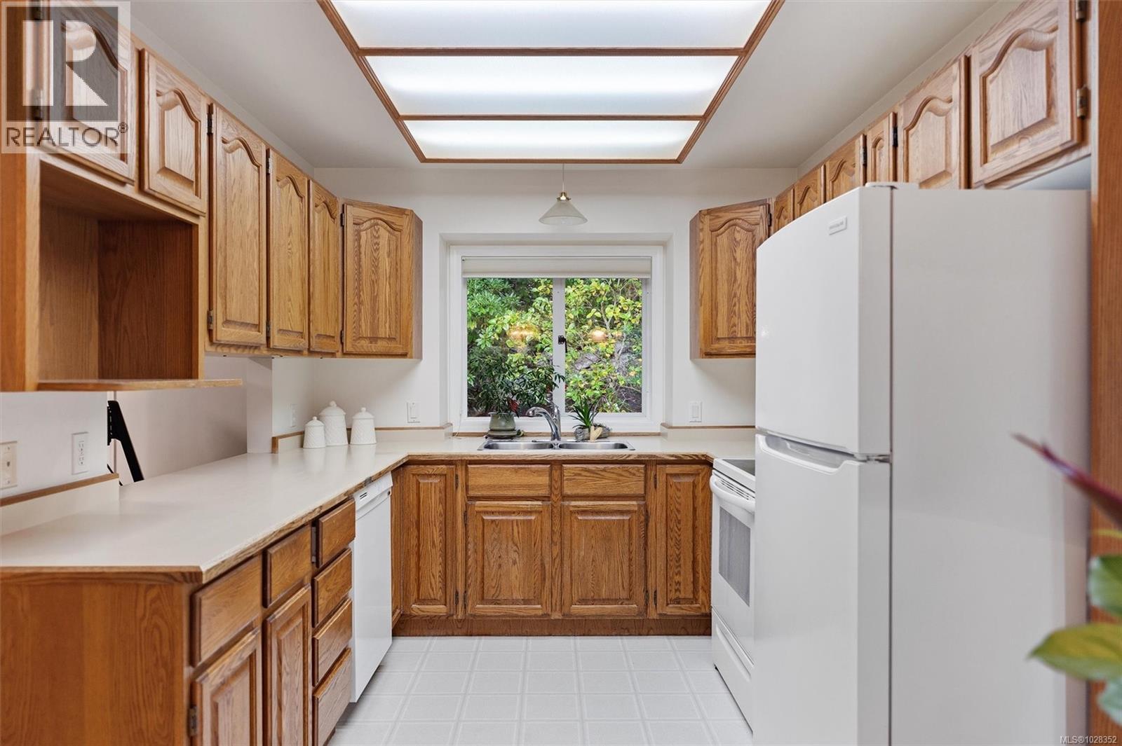 1636 BARRETT DR - 13