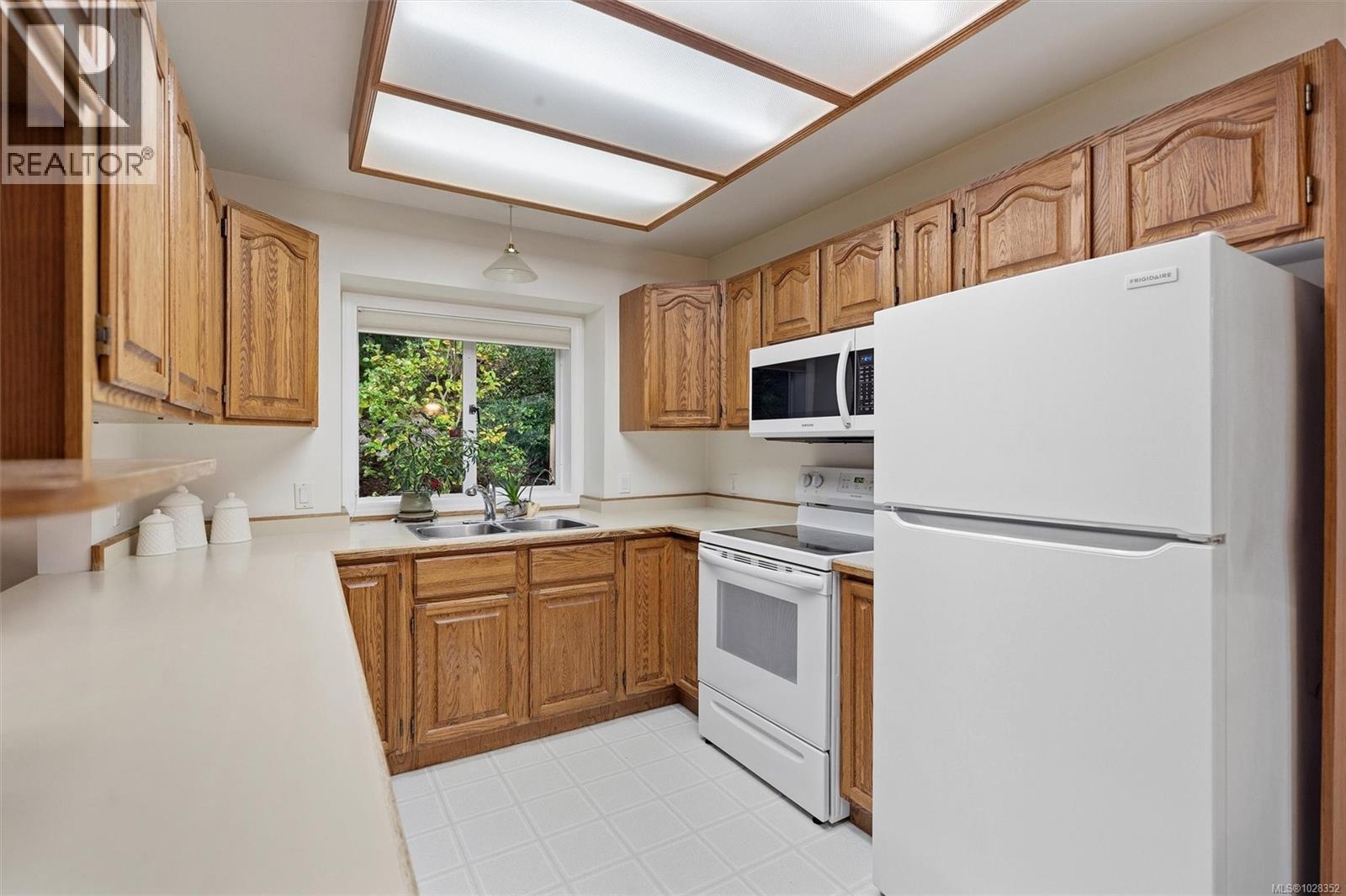 1636 BARRETT DR - 14