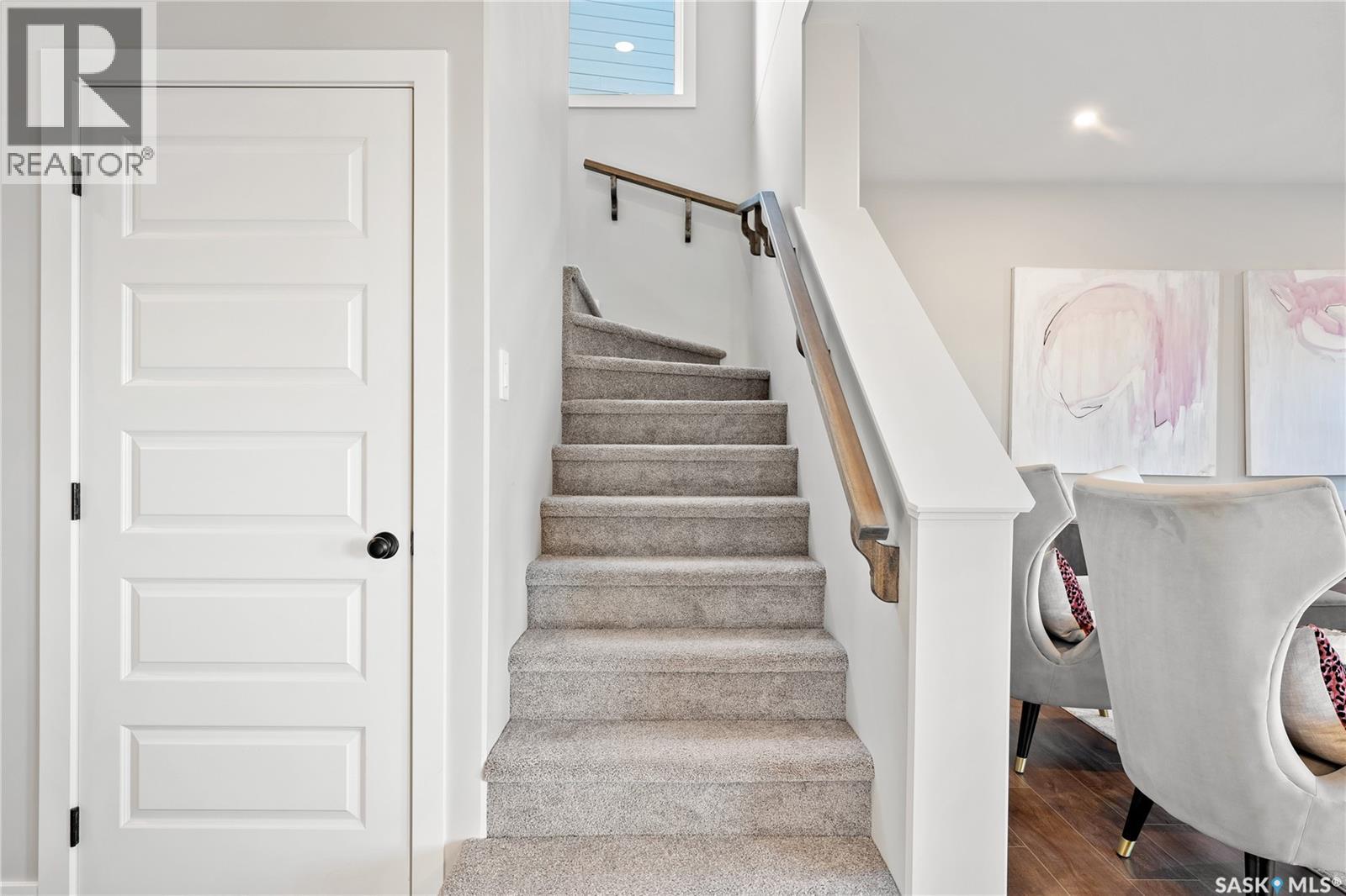 10 VANCOUVER CRESCENT - 20