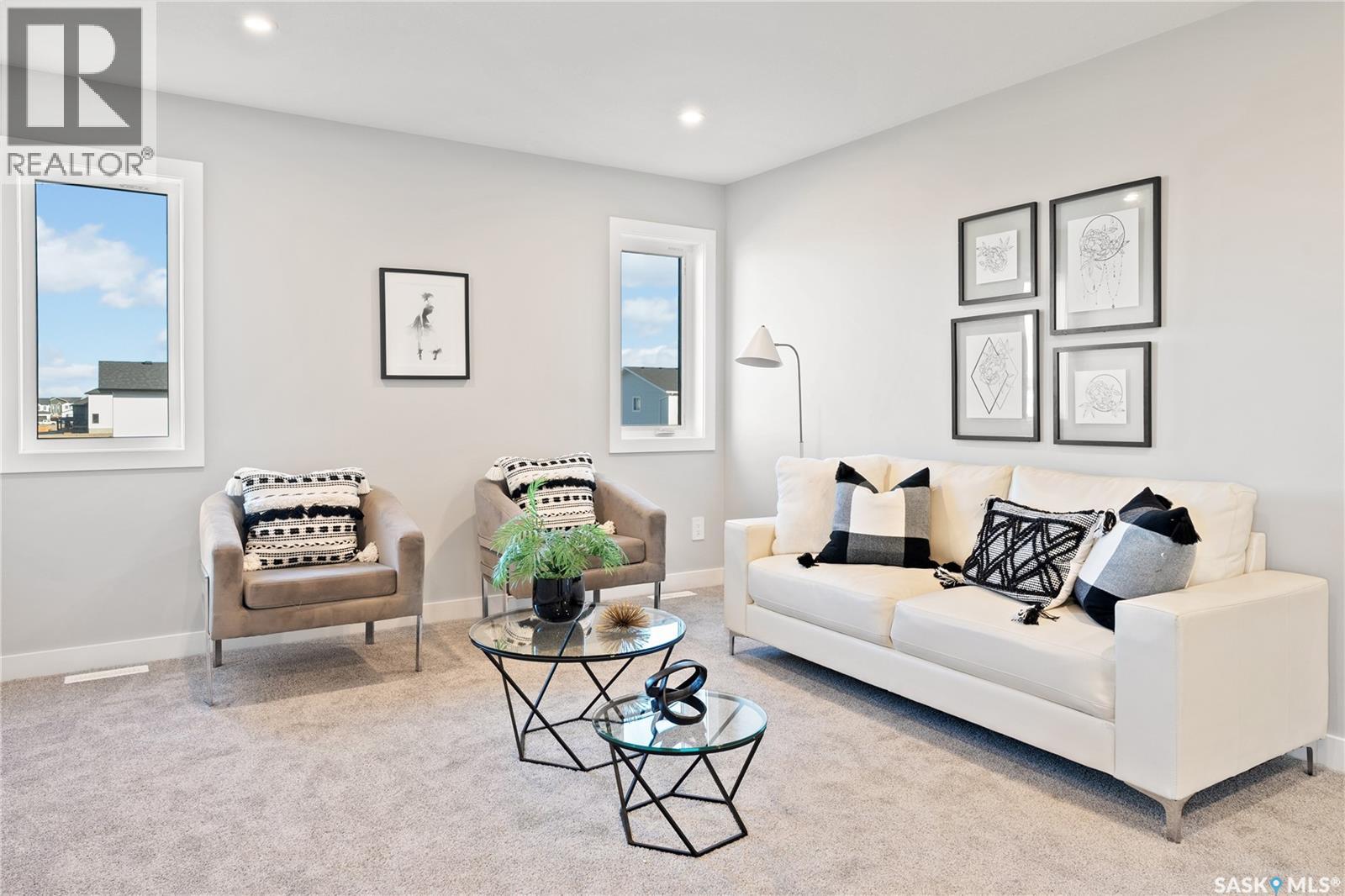 10 VANCOUVER CRESCENT - 21