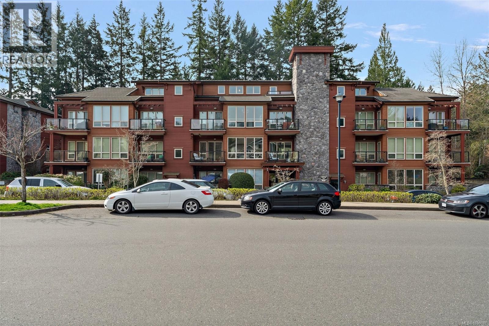 #205 631 BROOKSIDE RD - Image 3