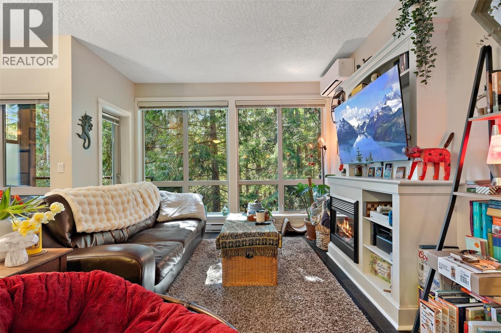 #205 631 BROOKSIDE RD - 14