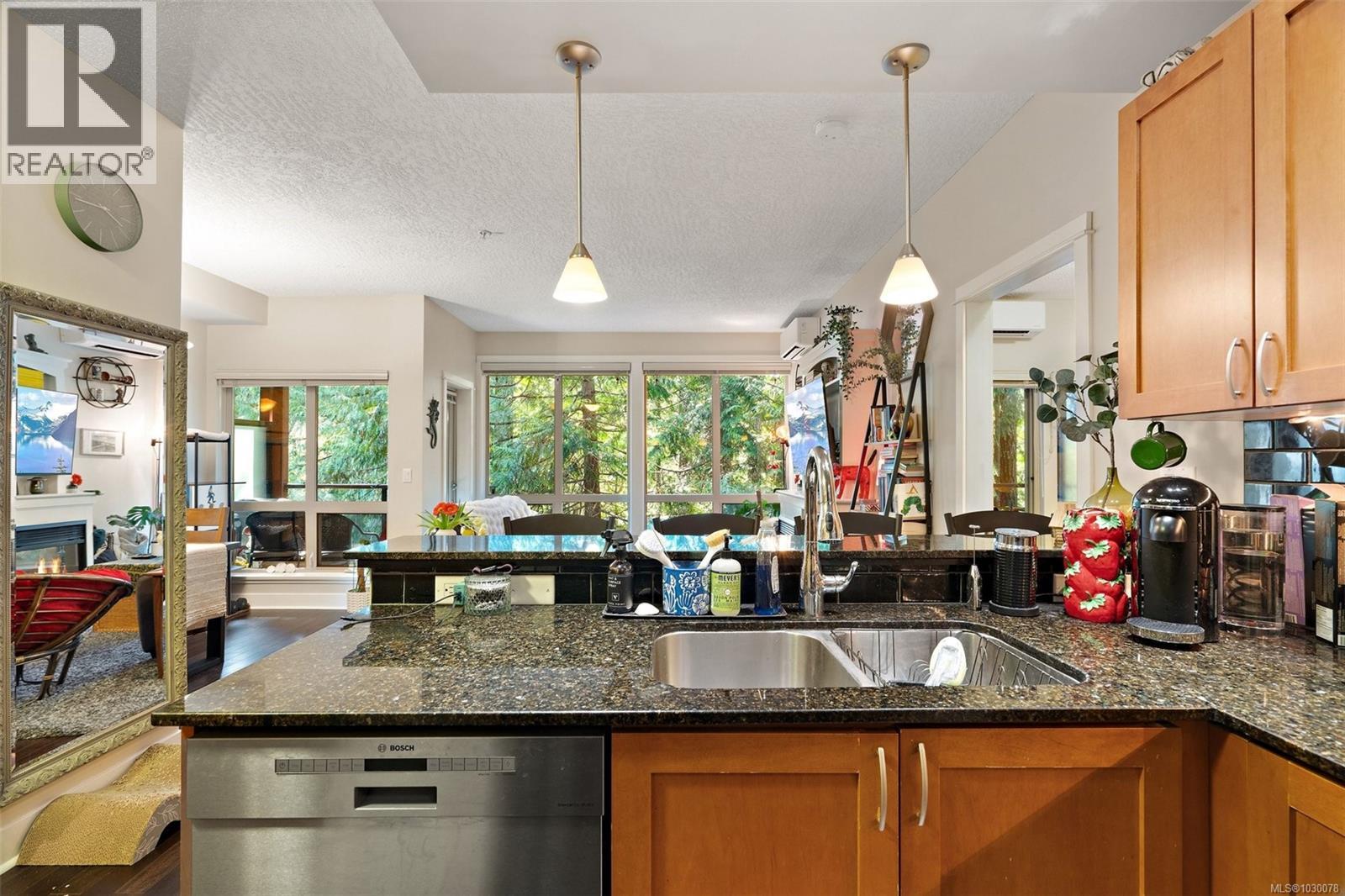 #205 631 BROOKSIDE RD - 7