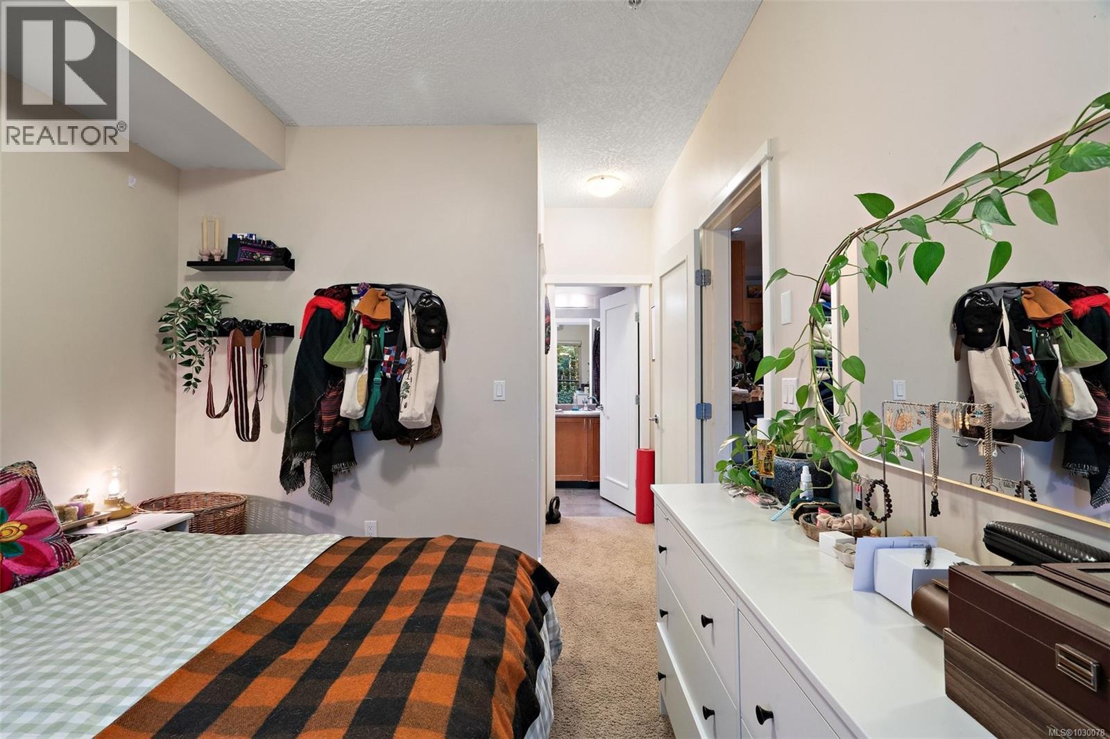 #205 631 BROOKSIDE RD - 23