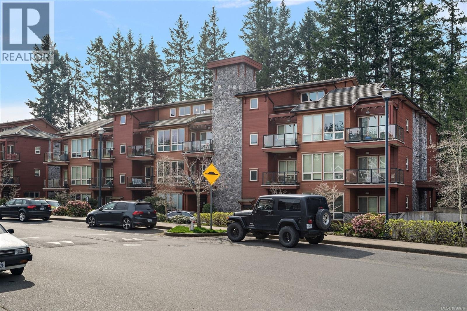 #205 631 BROOKSIDE RD - 31