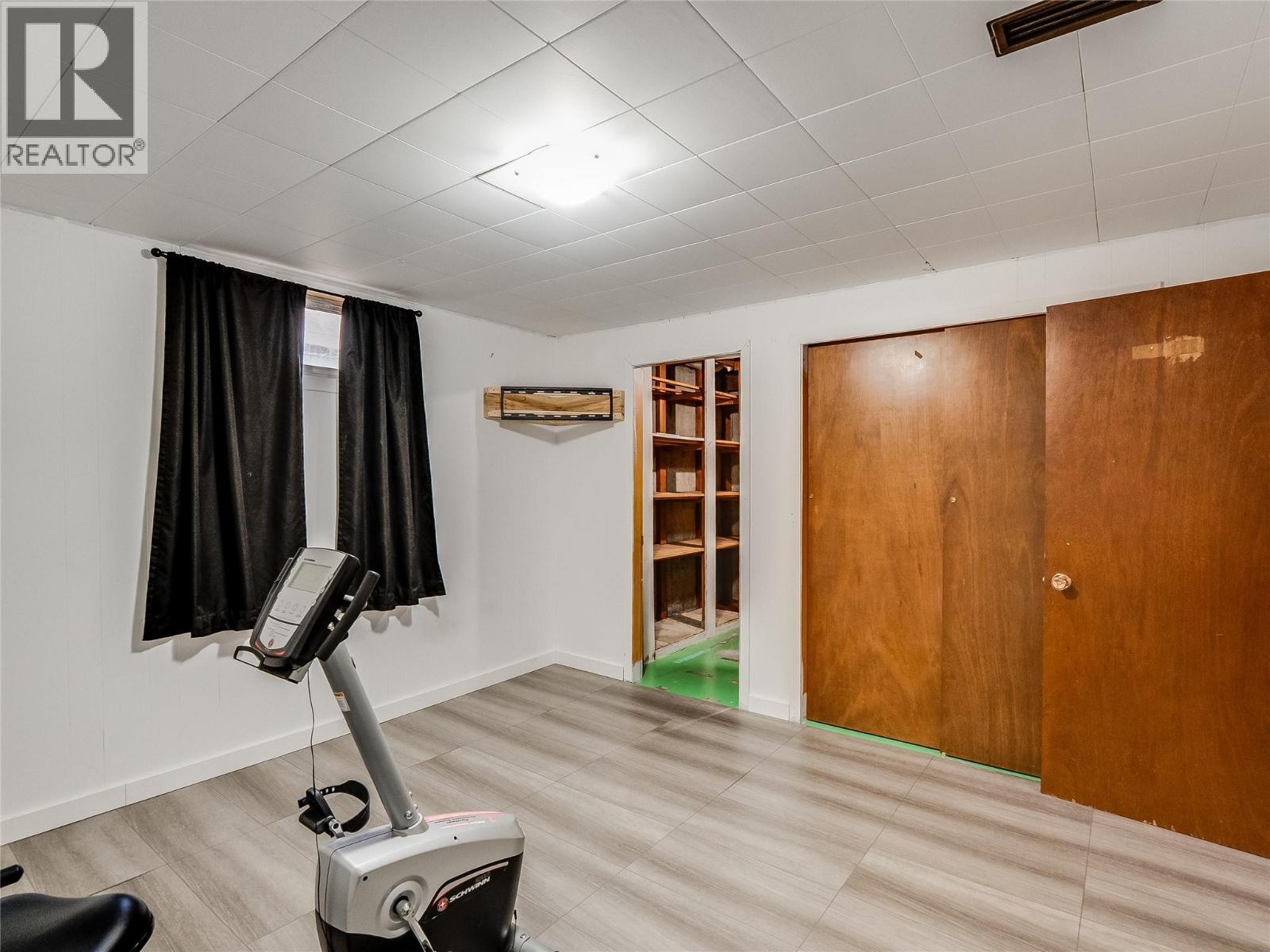 204 PINEWOOD Drive, Castlegar