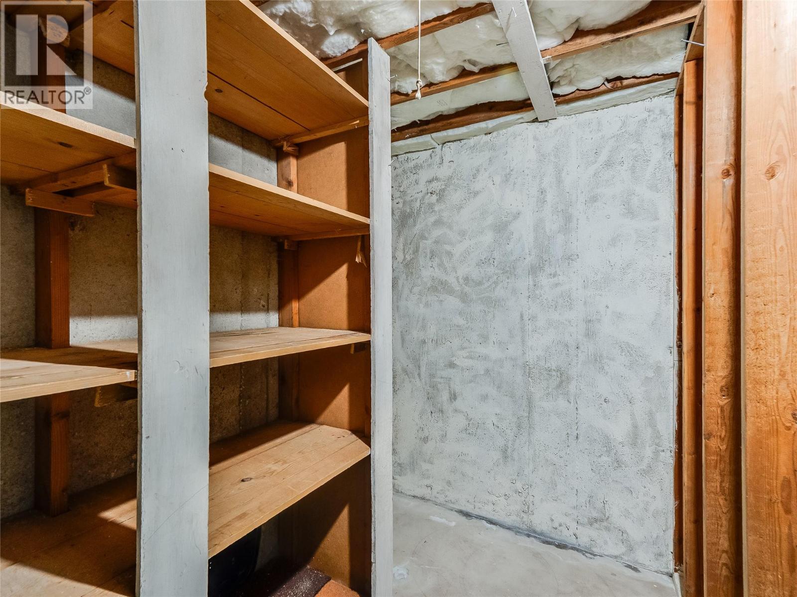 204 PINEWOOD Drive, Castlegar