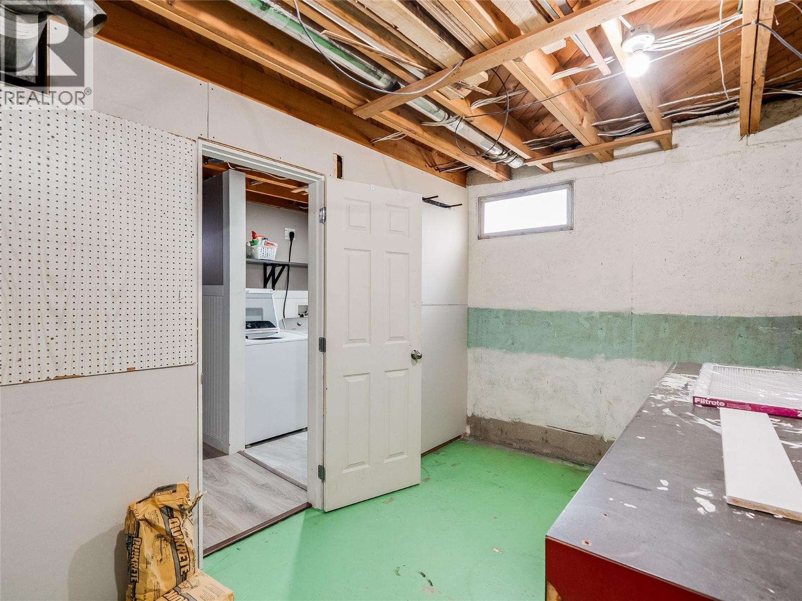 204 PINEWOOD Drive, Castlegar