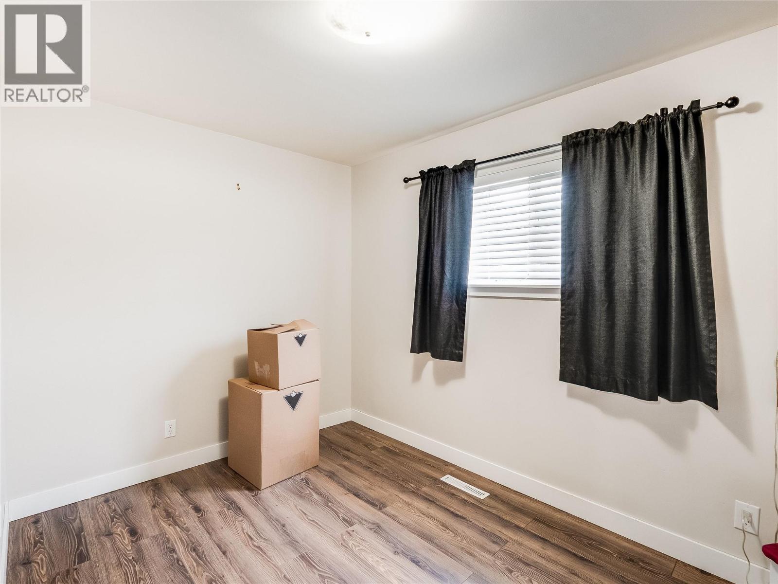 204 PINEWOOD Drive, Castlegar