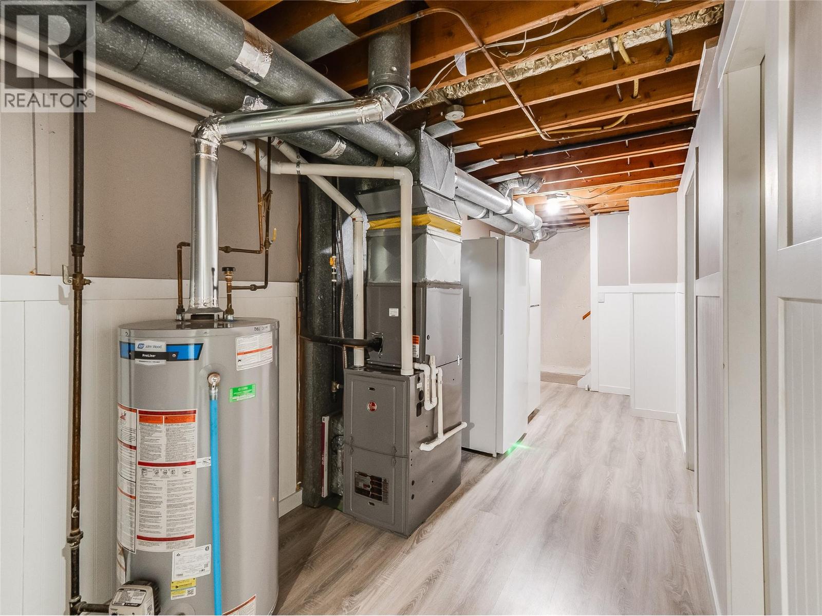 204 PINEWOOD Drive, Castlegar