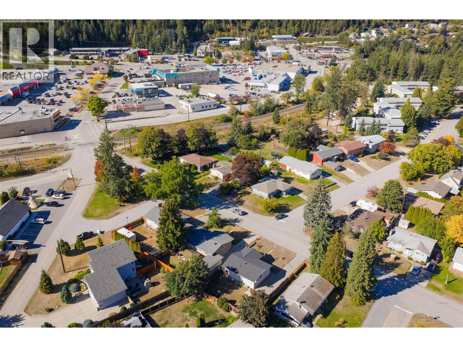 204 PINEWOOD Drive, Castlegar