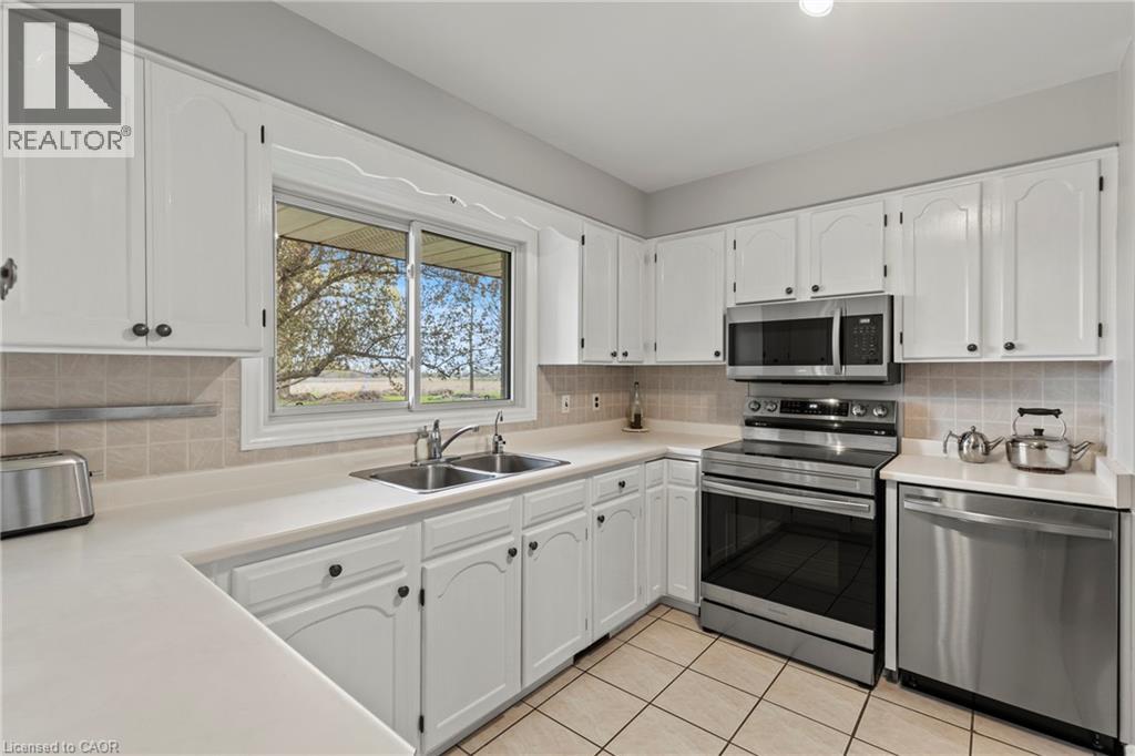 488 TOWNLINE ROAD - 11