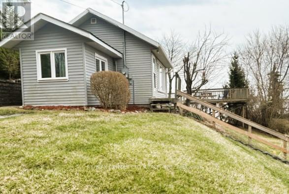 49225 BLAIR , R. R. 2 DRIVE - 4