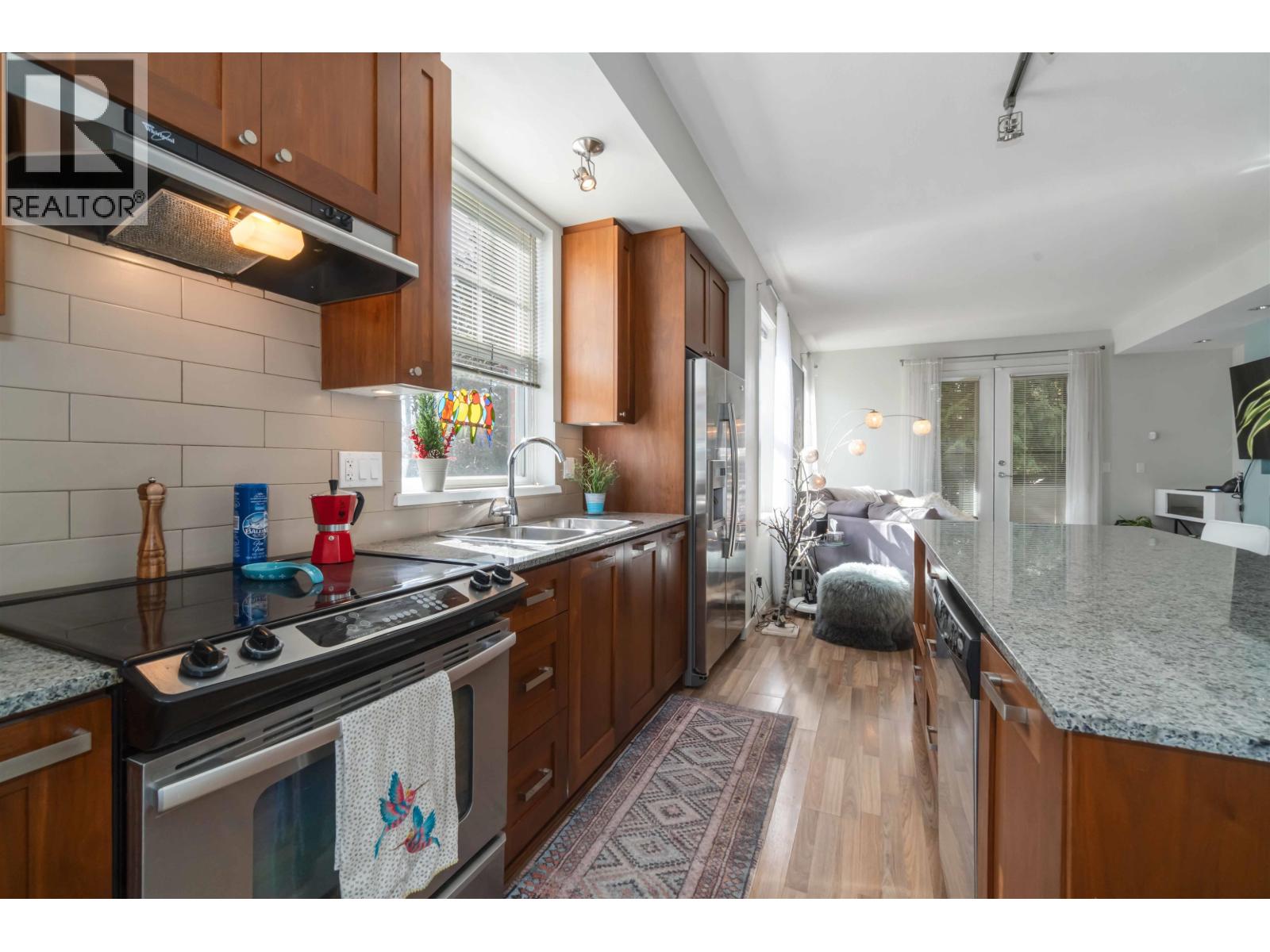 87 688 EDGAR AVENUE, Coquitlam