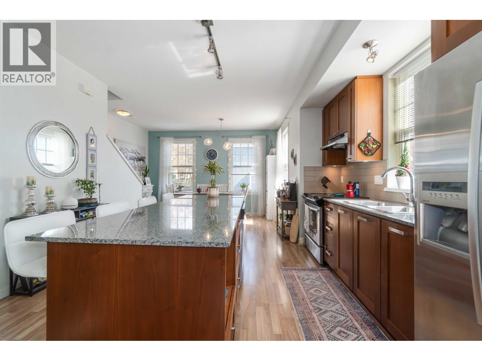 87 688 EDGAR AVENUE, Coquitlam