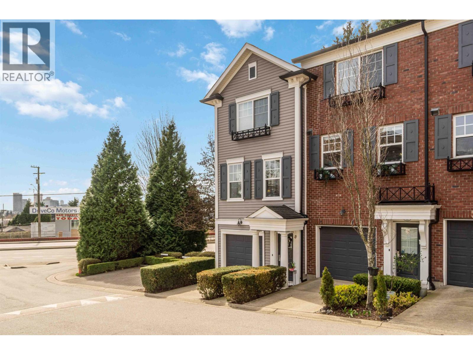 87 688 EDGAR AVENUE, Coquitlam