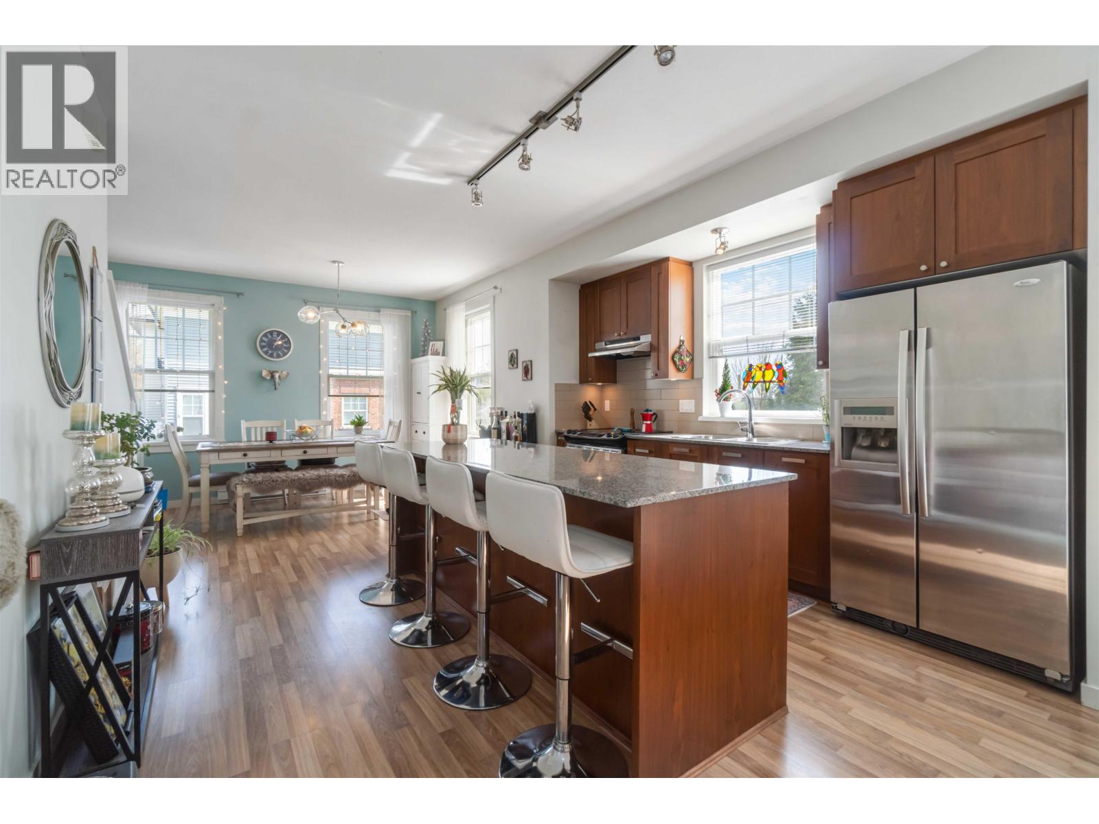 87 688 EDGAR AVENUE, Coquitlam