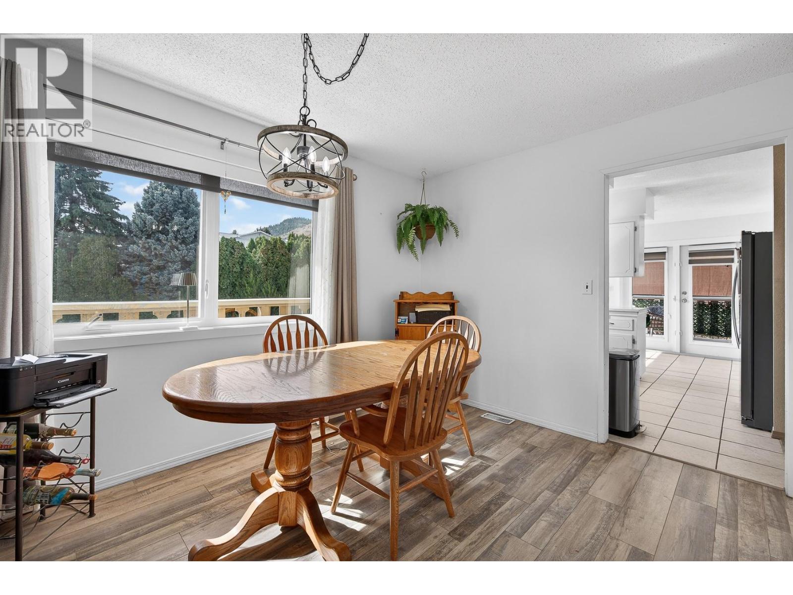 6100 MACDONALD Street, Summerland