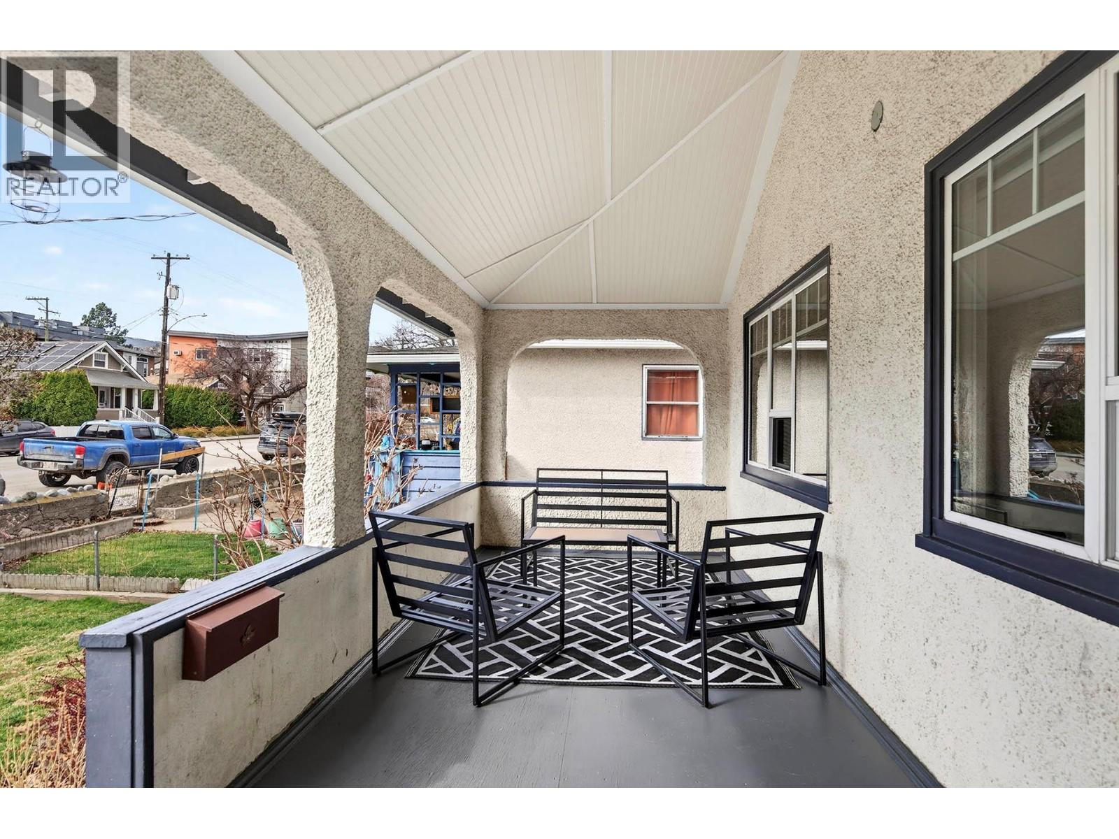 862 BATTLE STREET - Image 3