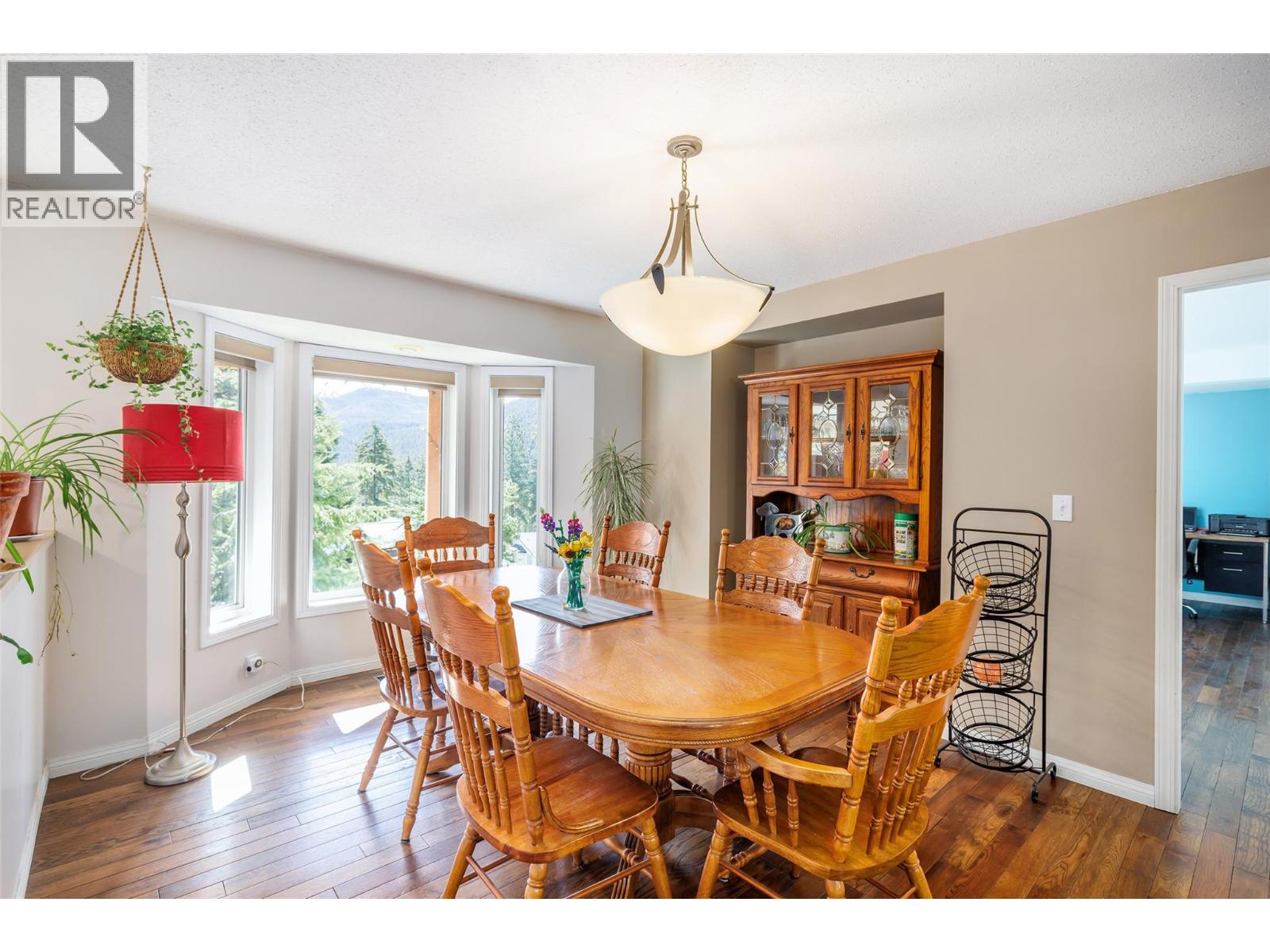 7992 Falcon Ridge Crescent, Kelowna