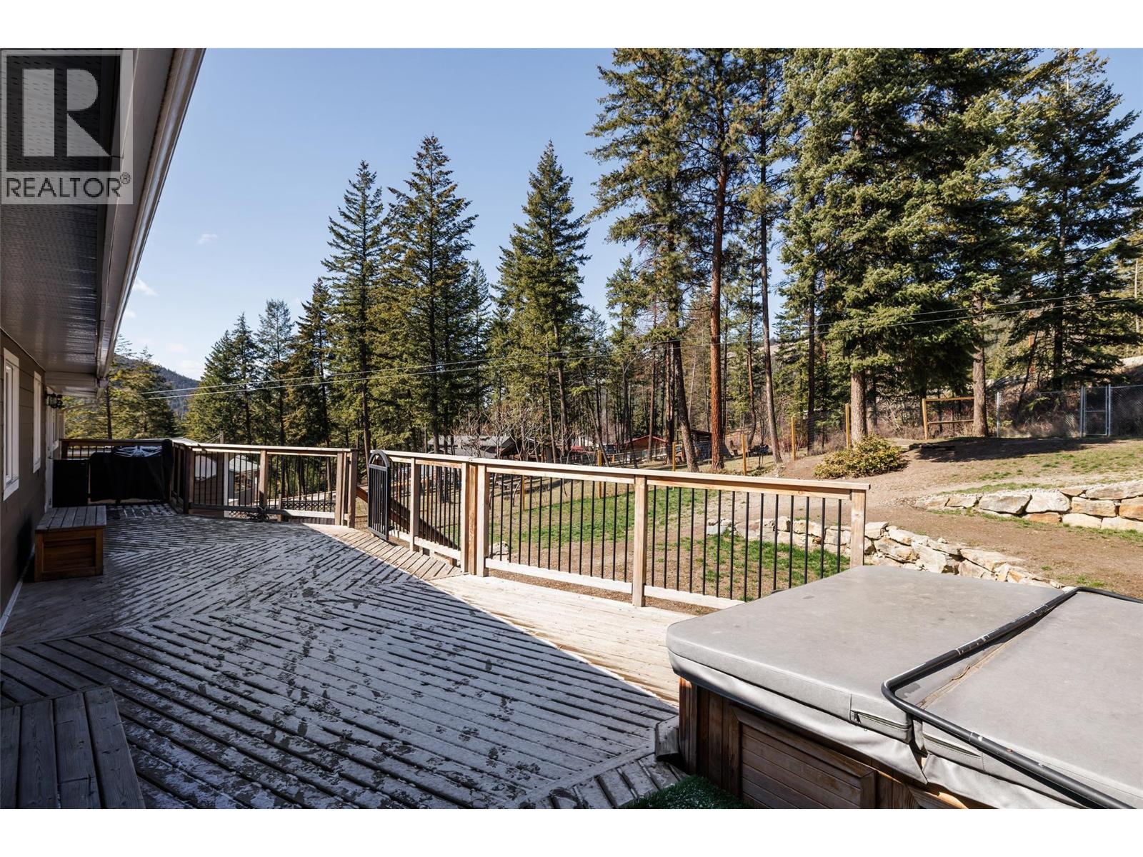 7992 Falcon Ridge Crescent, Kelowna