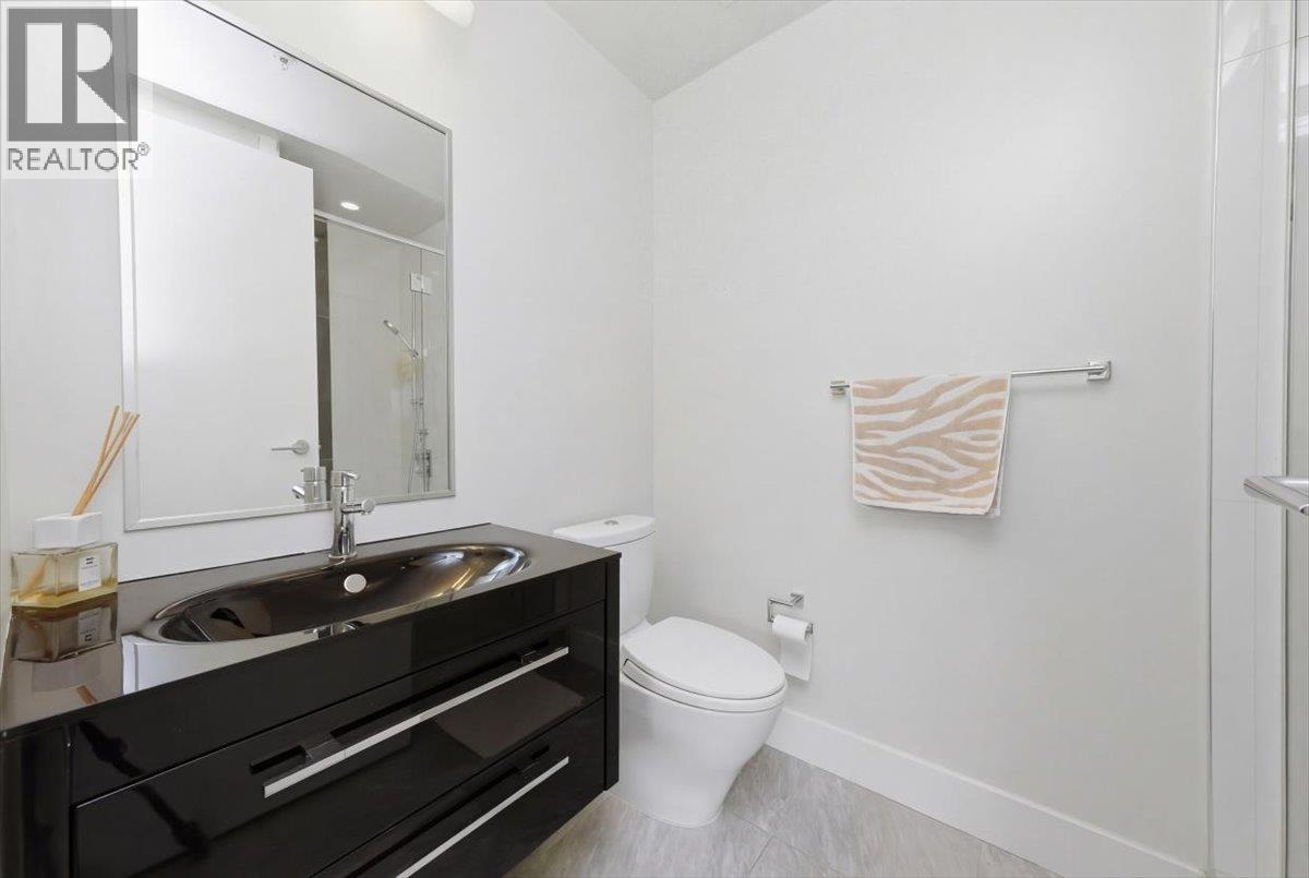 204 2388 MARINE DRIVE, West Vancouver