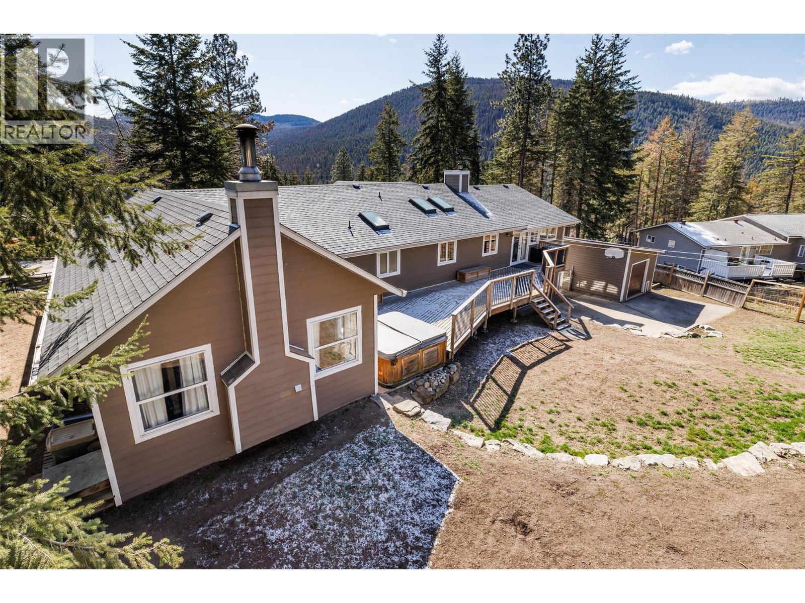 7992 Falcon Ridge Crescent, Kelowna