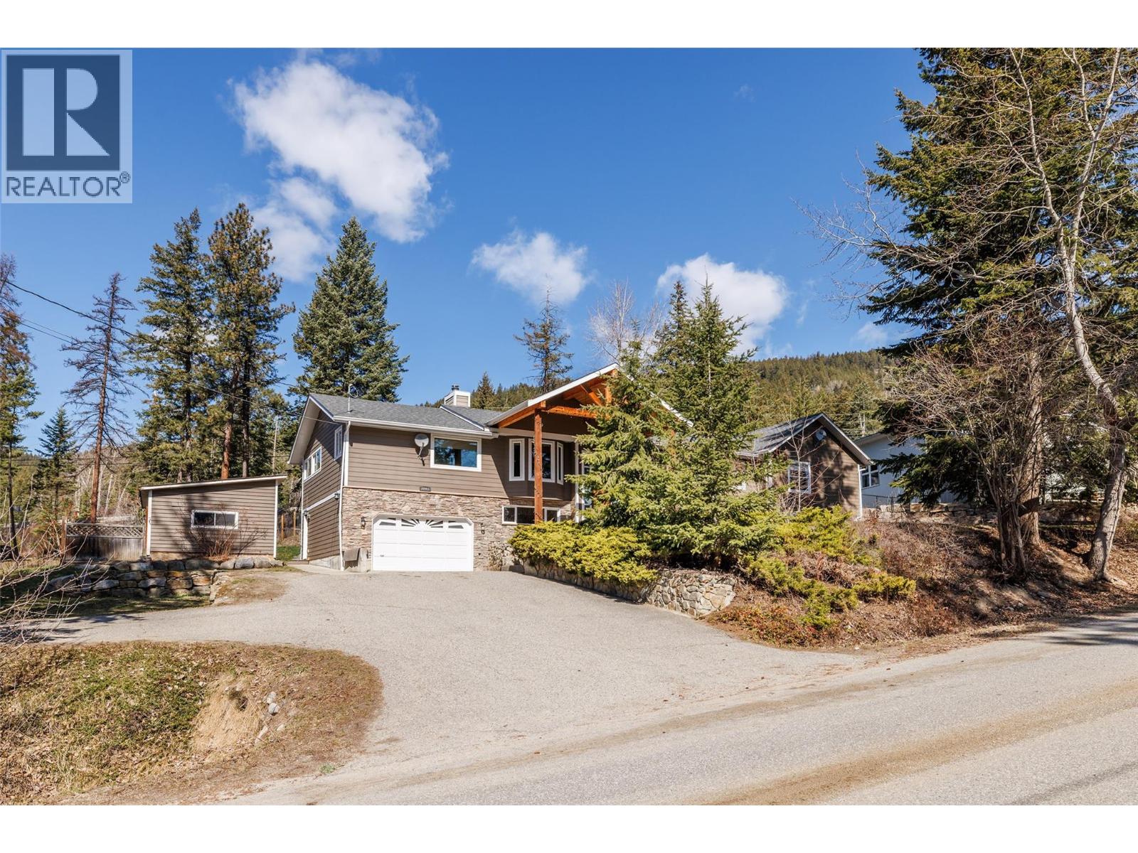 7992 Falcon Ridge Crescent, Kelowna