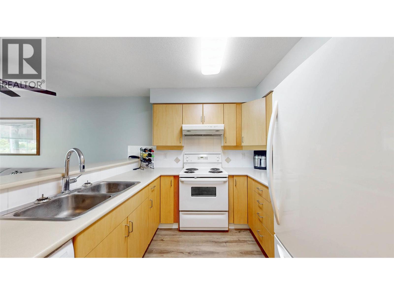 308 7600 COTTONWOOD Drive, Osoyoos