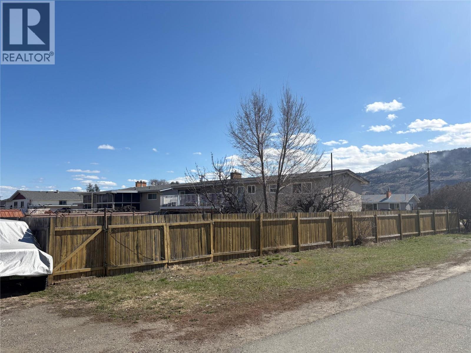 2270 GREENFIELD Avenue, Kamloops