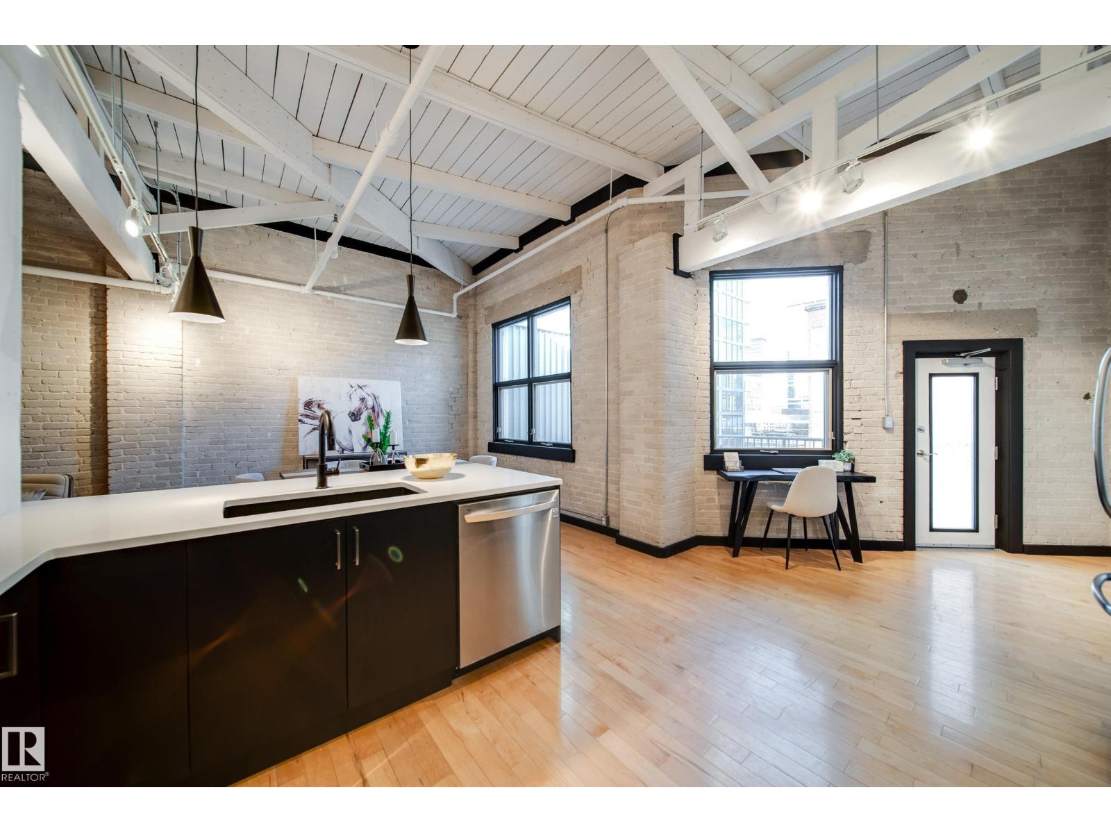 #501 10169 104 ST NW - 26