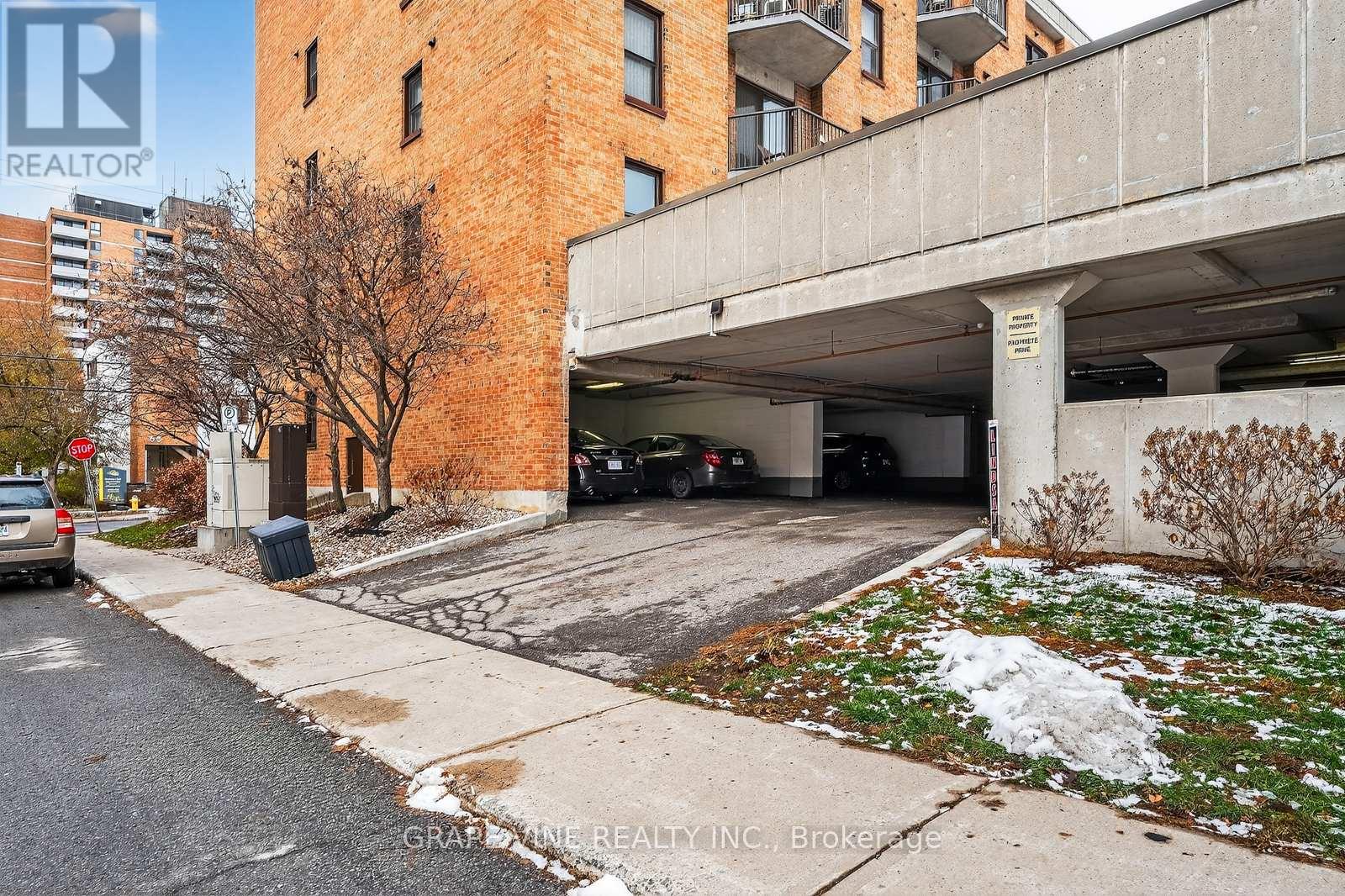 #102 50 BURNSIDE AVENUE - 2