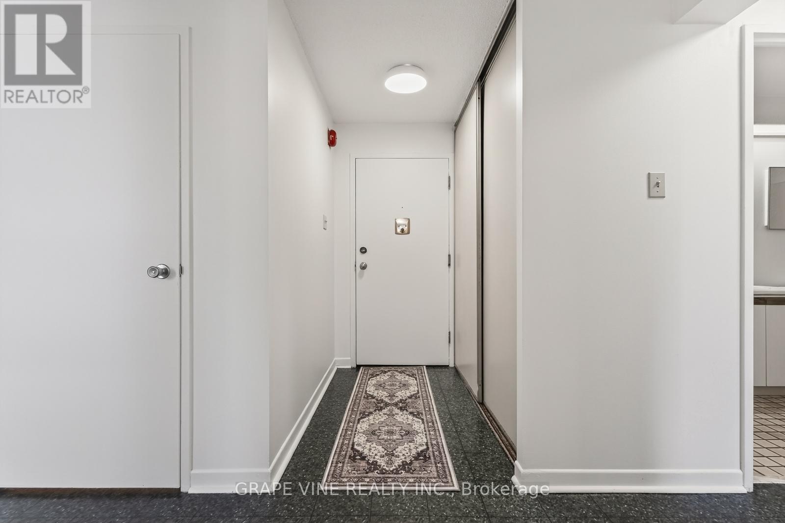 #102 50 BURNSIDE AVENUE - 8