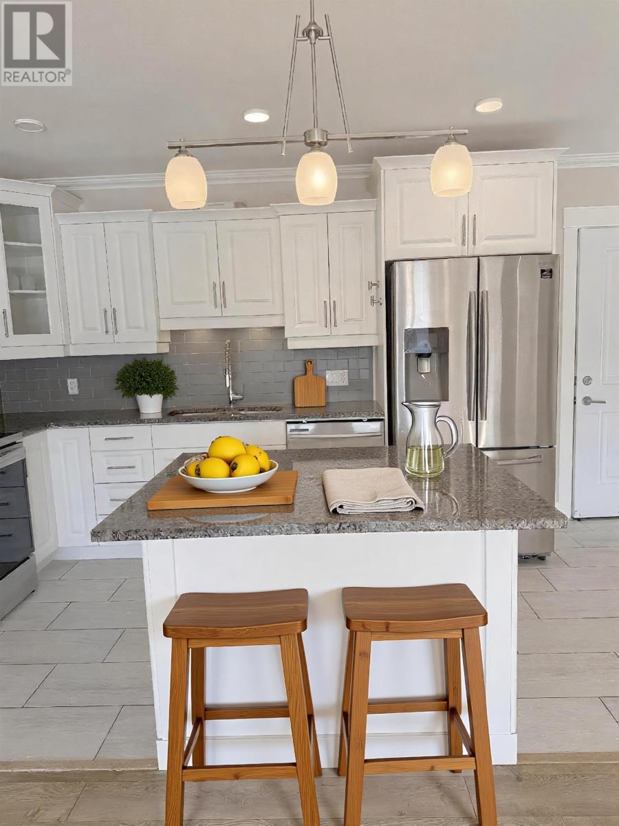 #108 210 SHAKESPEARE DRIVE - 4